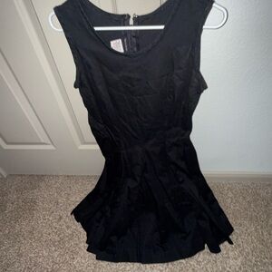 Elegant Black Sleeveless Dress